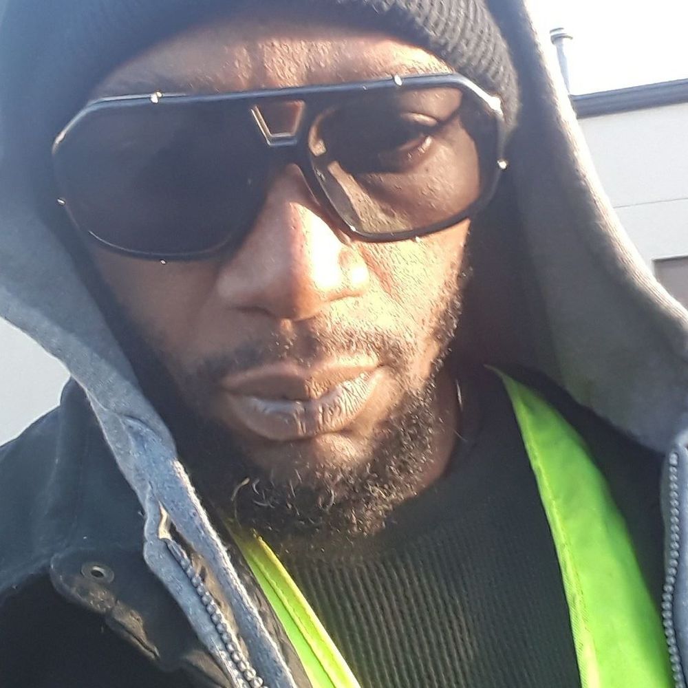 Meet your Posher, Trayvoy